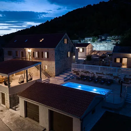Didova Kuca, With Private Pool Near Rogoznica,sleeps 9 Podorljak