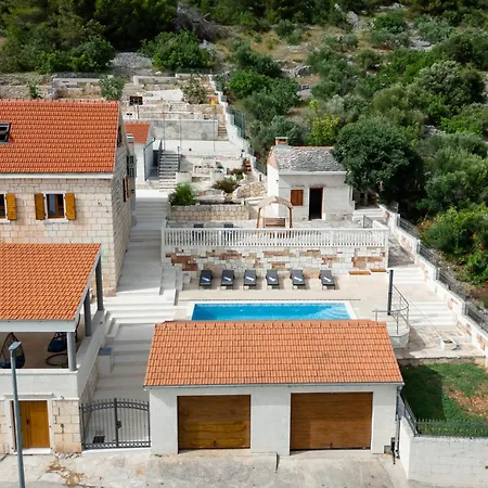 빌라 Didova Kuca, With Private Pool Near Rogoznica,sleeps 9 *