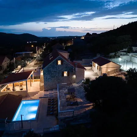 Villa Didova Kuca, With Private Pool Near Rogoznica,sleeps 9 Podorljak