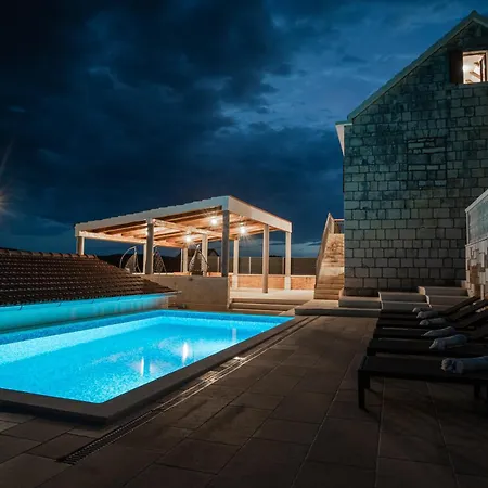 Didova Kuca, With Private Pool Near Rogoznica,sleeps 9 Podorljak