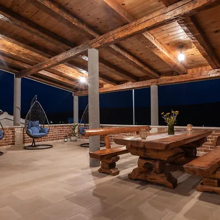 Didova Kuca, Holiday Home With Private Pool Near Rogoznica,Sleeps 9 Villa Podorljak