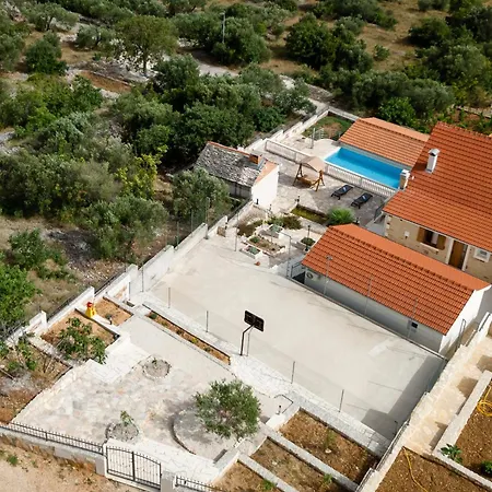 Villa Didova Kuca, Kamena Sa Bazenom U Blizini Rogoznice Podorljak