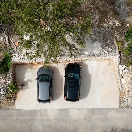 Villa Didova Kuca, With Private Pool Near Rogoznica,sleeps 9 *