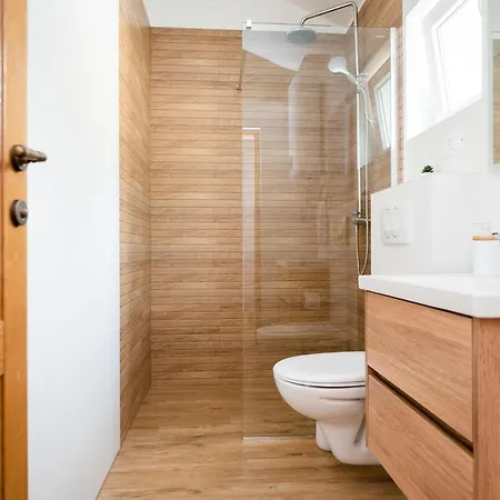 Didova Kuca, Holiday Home With Private Pool Near Rogoznica,Sleeps 9 * Podorljak