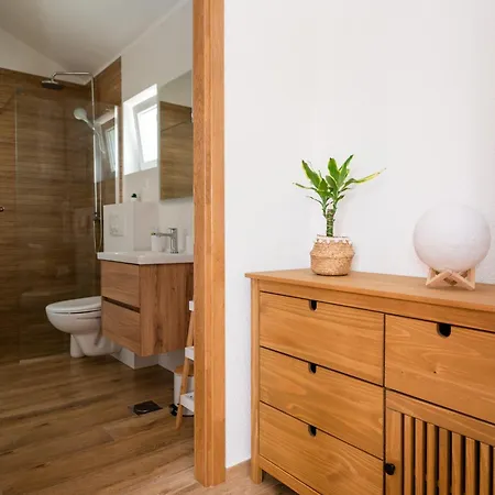 Villa Didova Kuca, Holiday Home With Private Pool Near Rogoznica,Sleeps 9 *