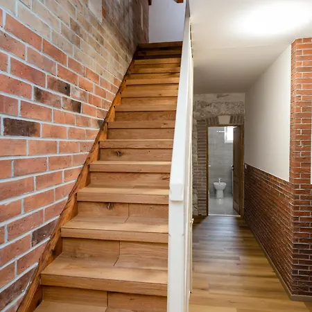 Didova Kuca, Holiday Home With Private Pool Near Rogoznica,Sleeps 9 *