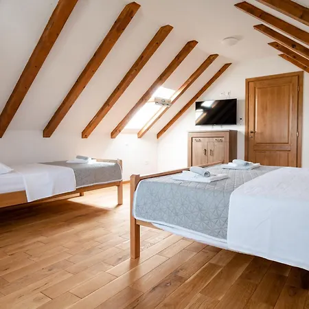 Didova Kuca, With Private Pool Near Rogoznica,sleeps 9 Villa