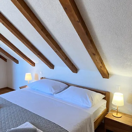 Villa Didova Kuca, Holiday Home With Private Pool Near Rogoznica,Sleeps 9