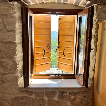 Didova Kuca, Holiday Home With Private Pool Near Rogoznica,Sleeps 9 Villa Podorljak