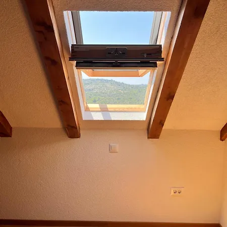 Didova Kuca, Kamena Sa Bazenom U Blizini Rogoznice Villa *