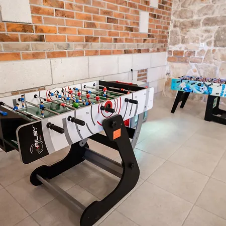 Villa Didova Kuca, With Private Pool Near Rogoznica,sleeps 9 *