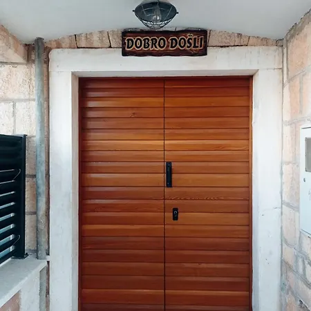 Didova Kuca, Holiday Home With Private Pool Near Rogoznica,Sleeps 9 Villa Podorljak