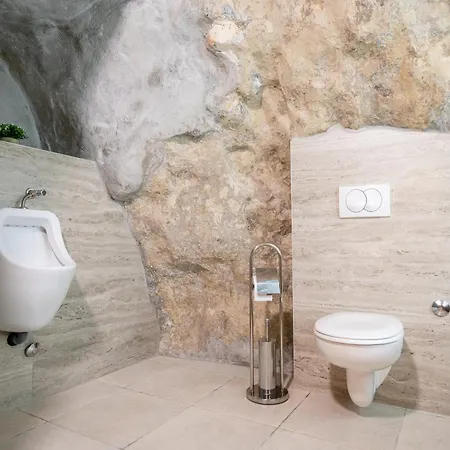 Didova Kuca, Holiday Home With Private Pool Near Rogoznica,Sleeps 9 * Podorljak