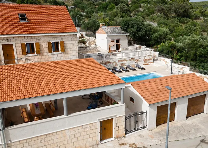 别墅 Didova Kuca, With Private Pool Near Rogoznica,sleeps 9