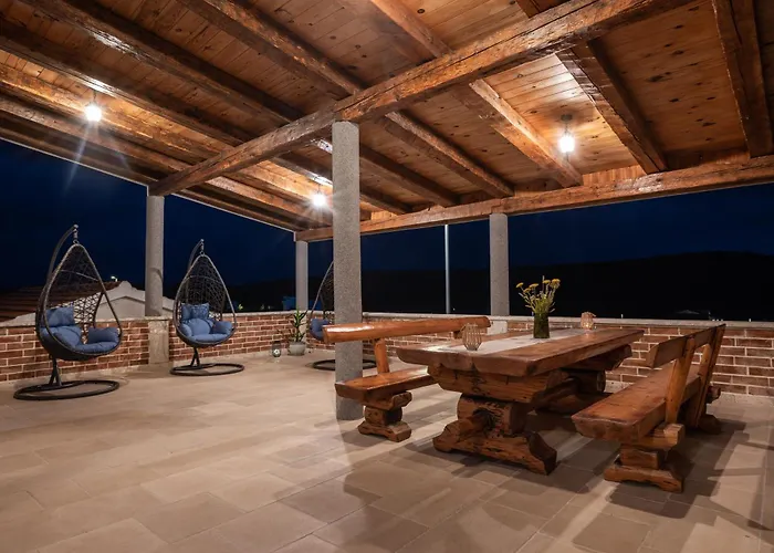 Didova Kuca, With Private Pool Near Rogoznica,sleeps 9 别墅 Podorljak