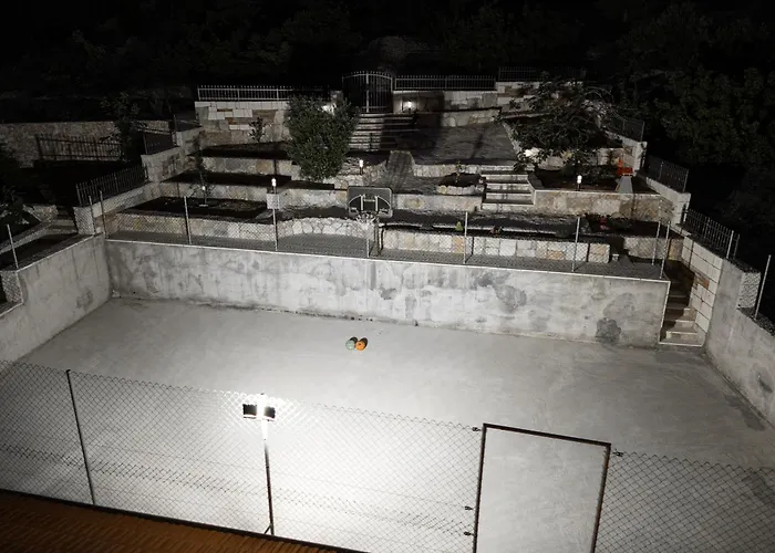 Didova Kuca, With Private Pool Near Rogoznica,sleeps 9 *