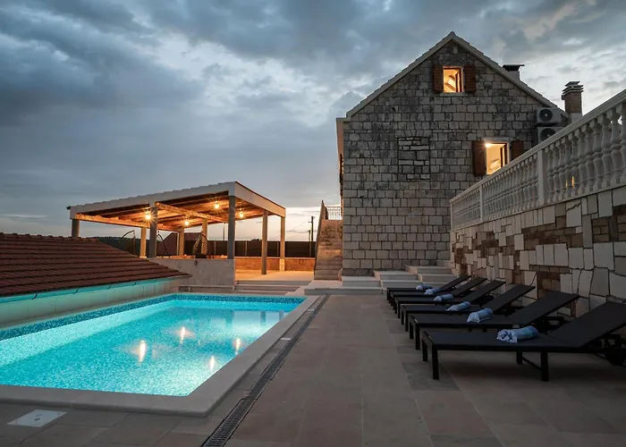 Didova Kuca, With Private Pool Near Rogoznica,sleeps 9