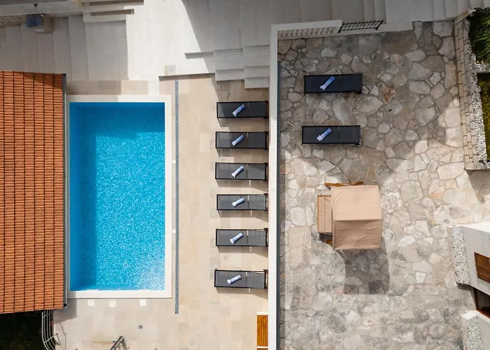 Didova Kuca, With Private Pool Near Rogoznica,sleeps 9