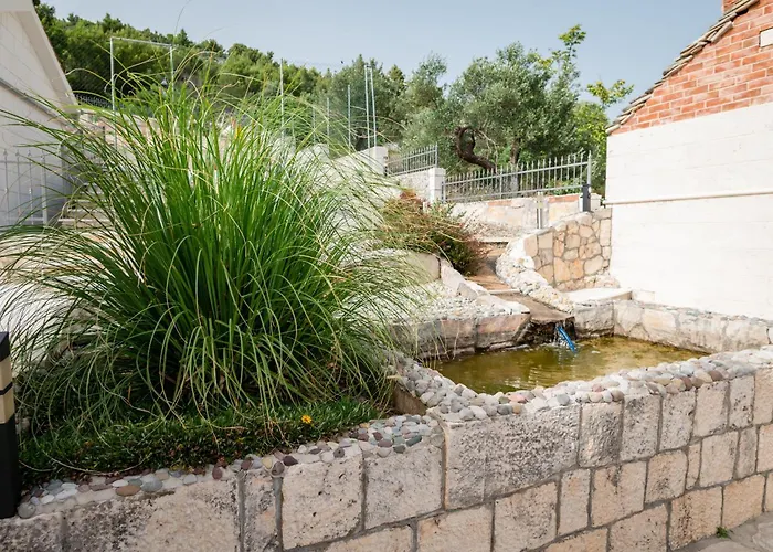 别墅 Didova Kuca, With Private Pool Near Rogoznica,sleeps 9 *