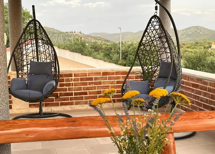 别墅 Didova Kuca, With Private Pool Near Rogoznica,sleeps 9 *