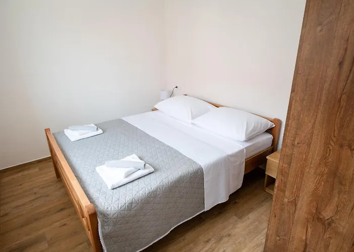 别墅 Didova Kuca, With Private Pool Near Rogoznica,sleeps 9 *