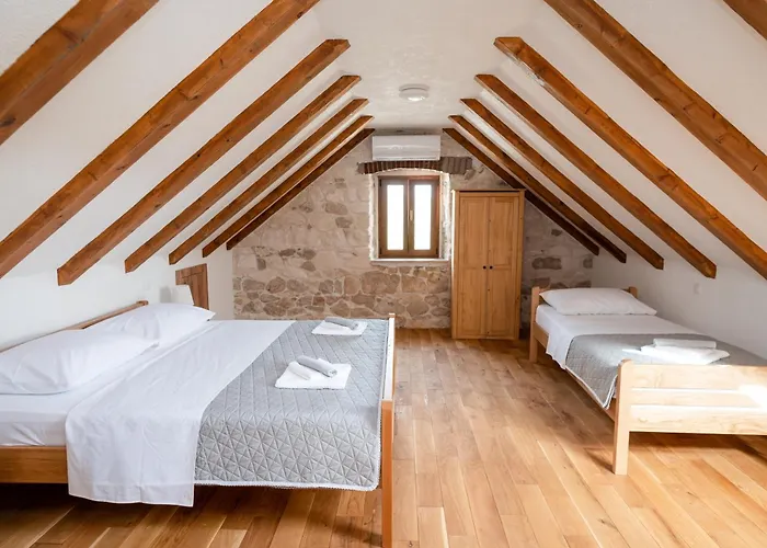 Didova Kuca, With Private Pool Near Rogoznica,sleeps 9