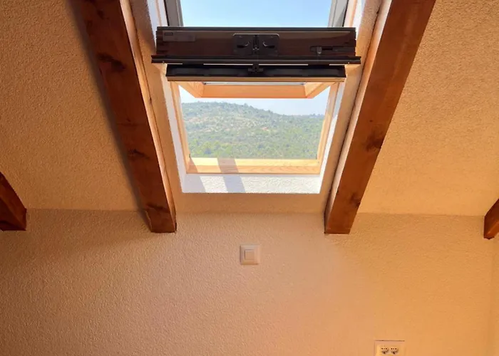 Didova Kuca, With Private Pool Near Rogoznica,sleeps 9 别墅 *