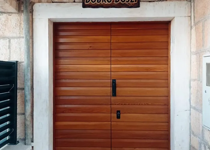 Didova Kuca, With Private Pool Near Rogoznica,sleeps 9 别墅 Podorljak